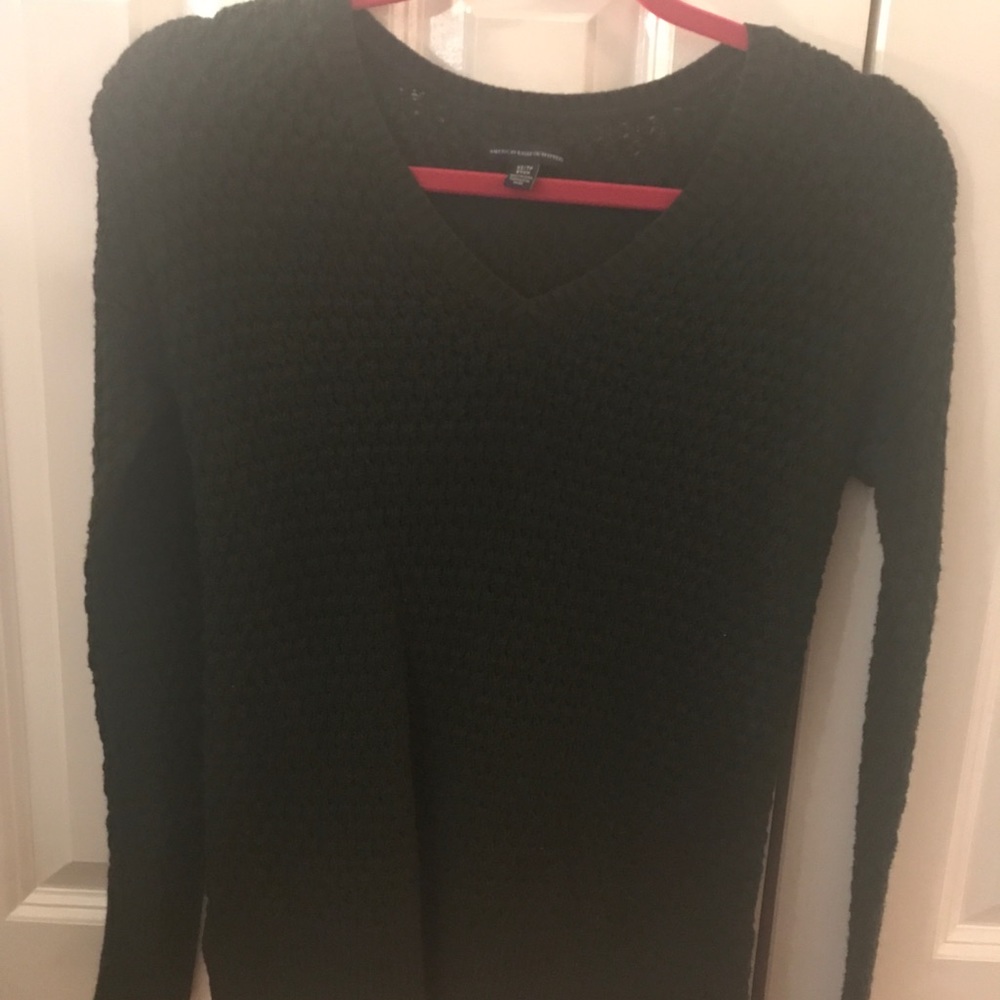 American Eagle V-neck sweater
